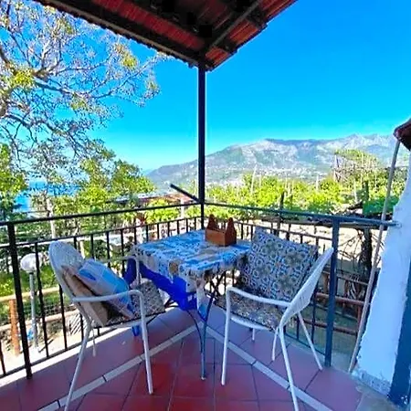 לינה וארוחת בוקר Elisabeth Seaview Sorrento Coast